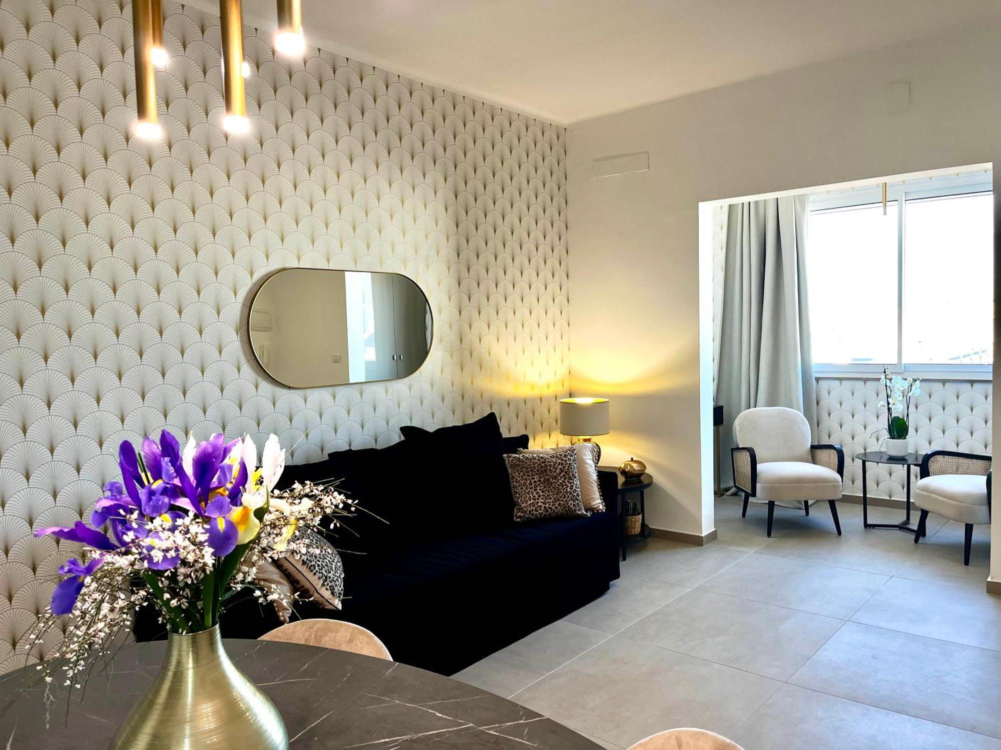 Via Dante Luxury Home Бари Екстериор снимка