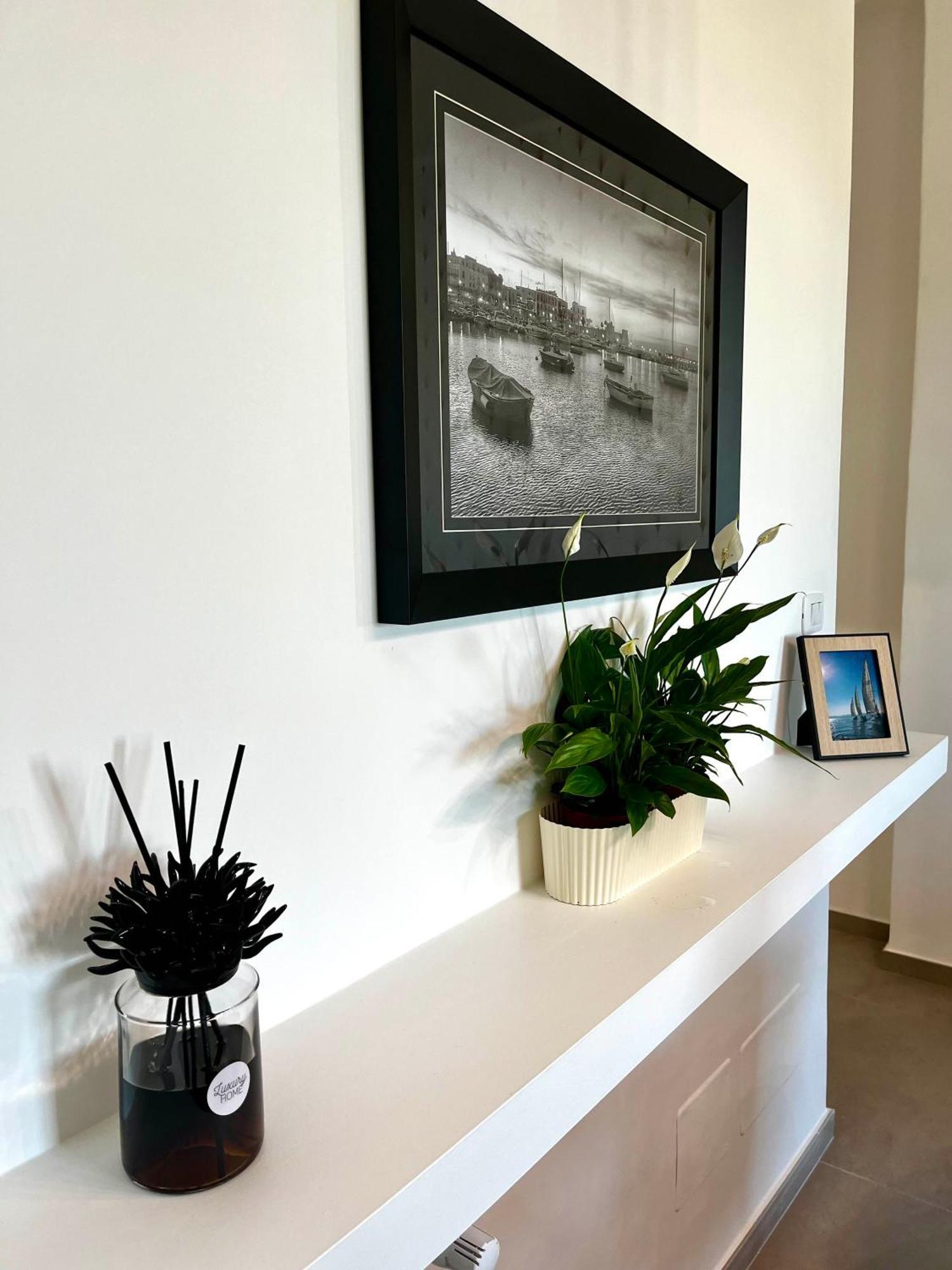 Via Dante Luxury Home Бари Екстериор снимка