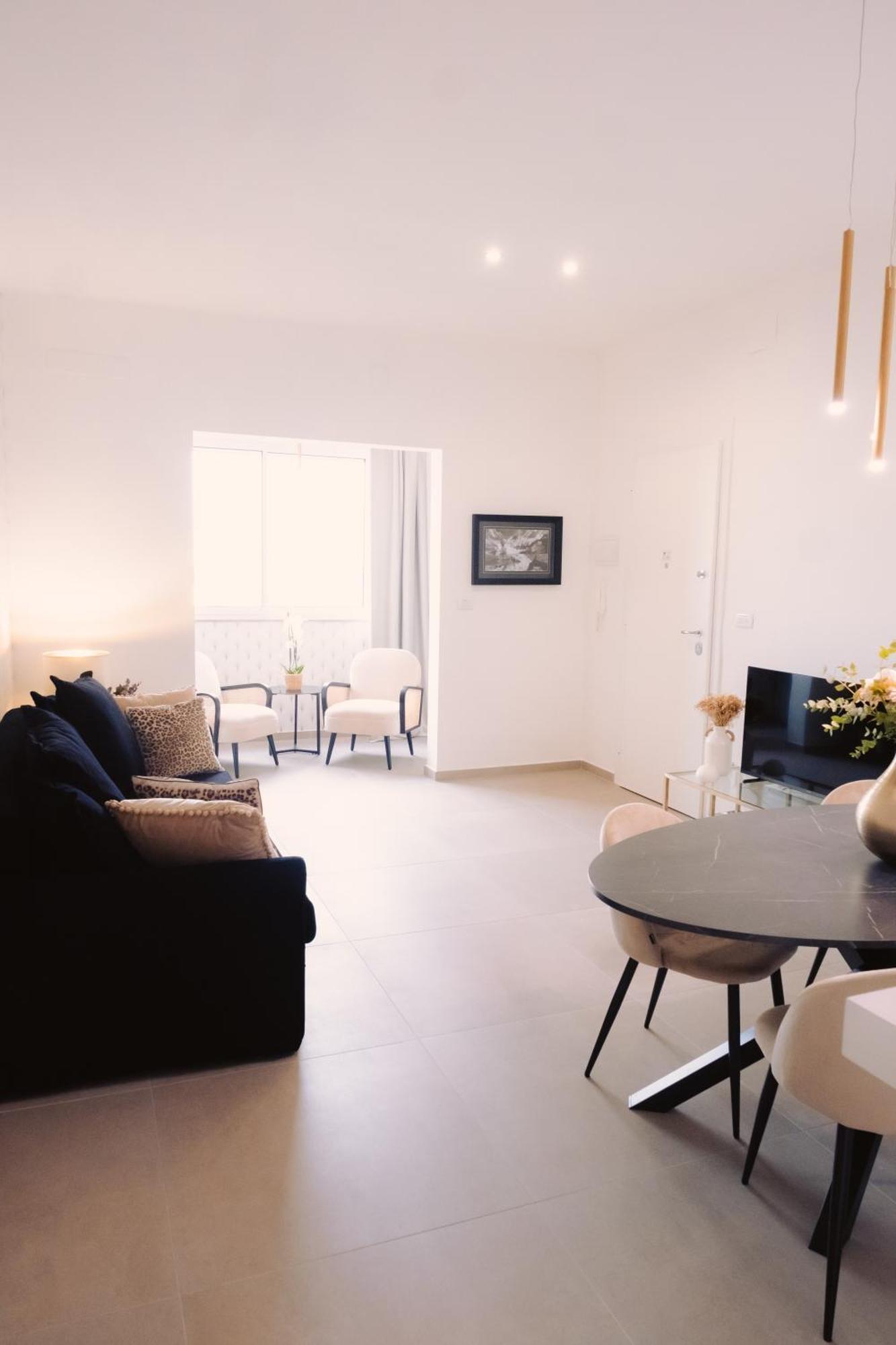 Via Dante Luxury Home Бари Екстериор снимка