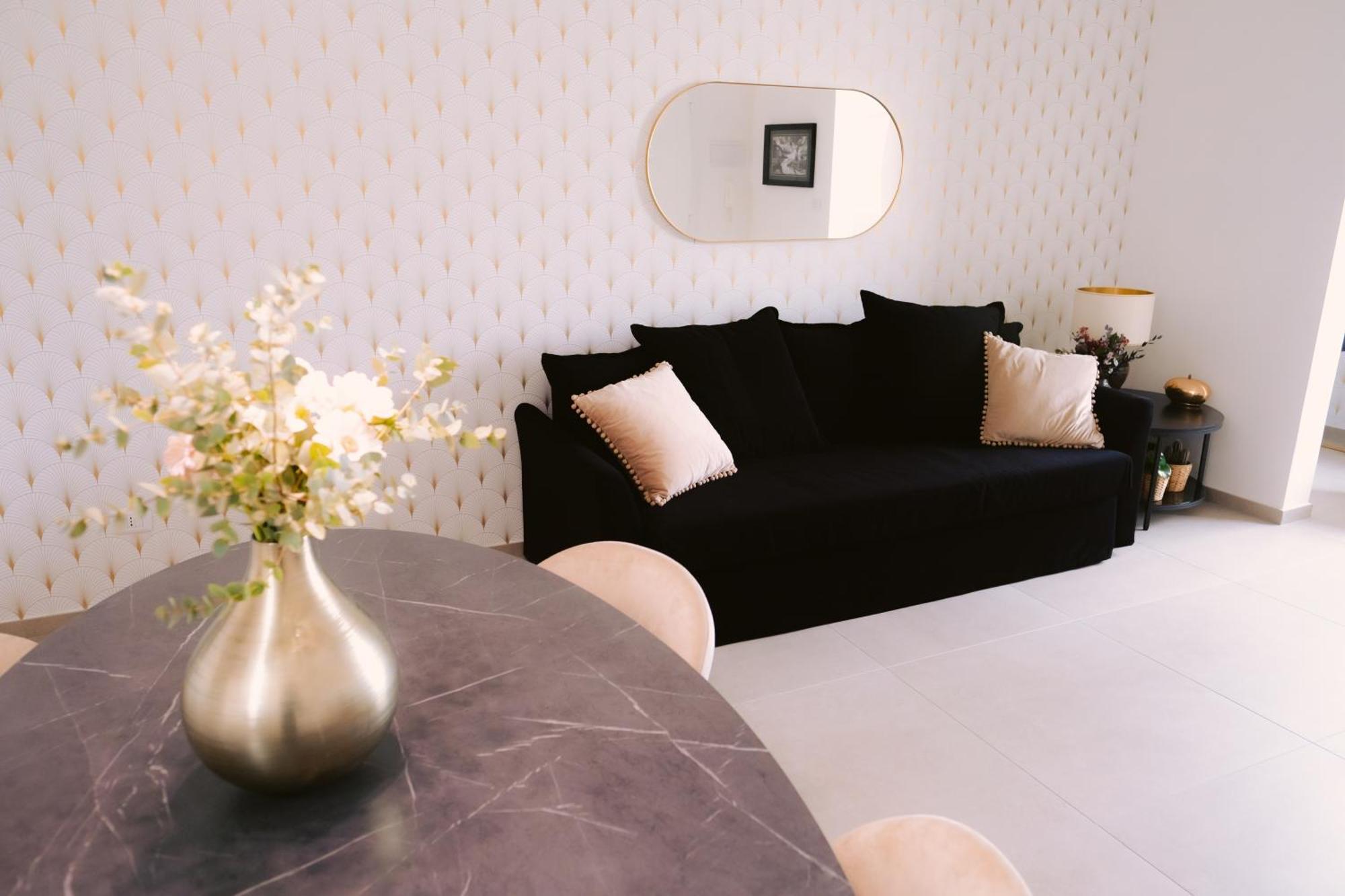 Via Dante Luxury Home Бари Екстериор снимка