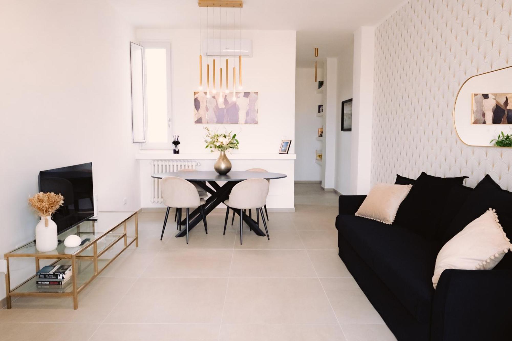 Via Dante Luxury Home Бари Екстериор снимка