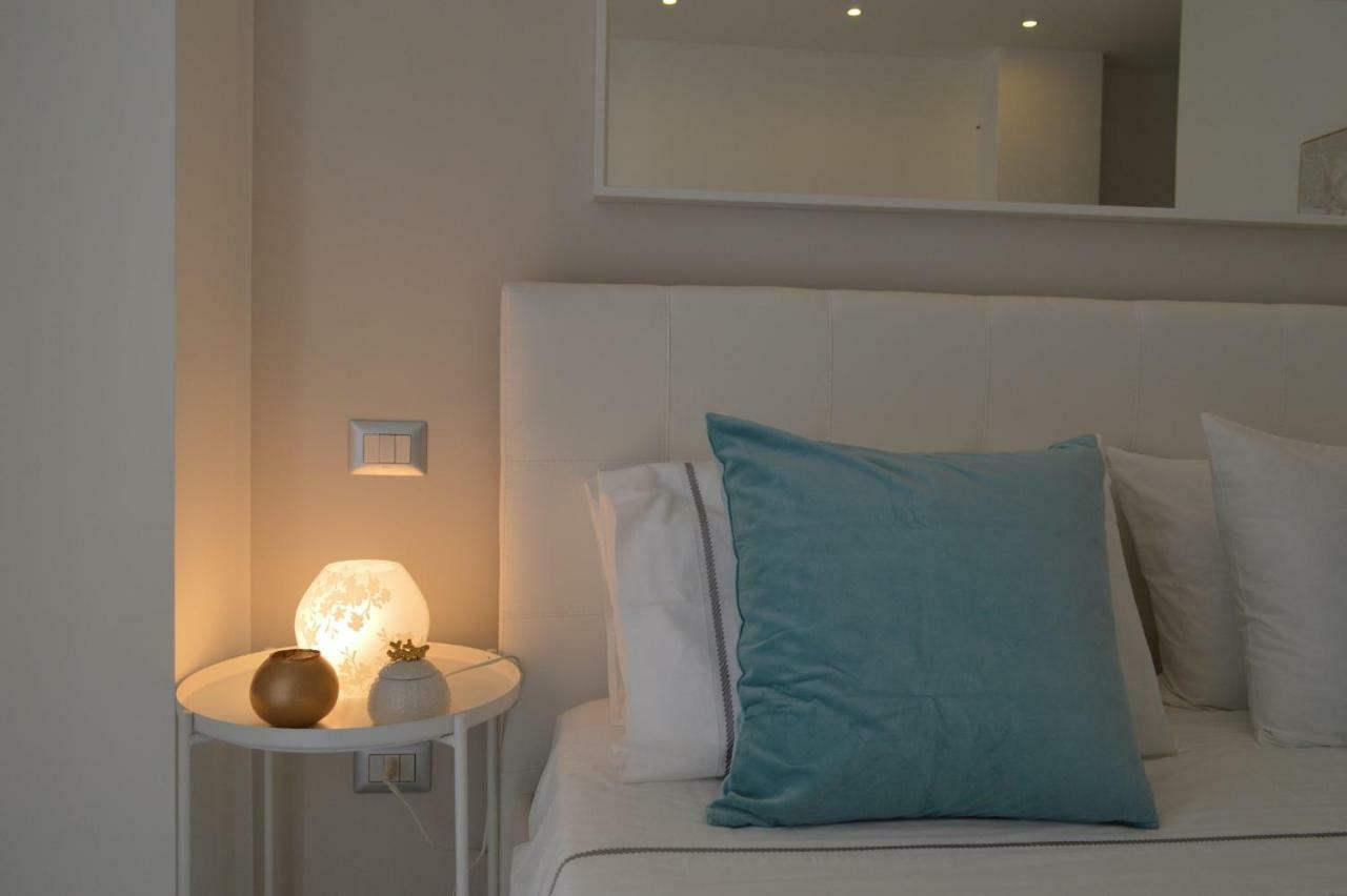 Via Dante Luxury Home Бари Екстериор снимка