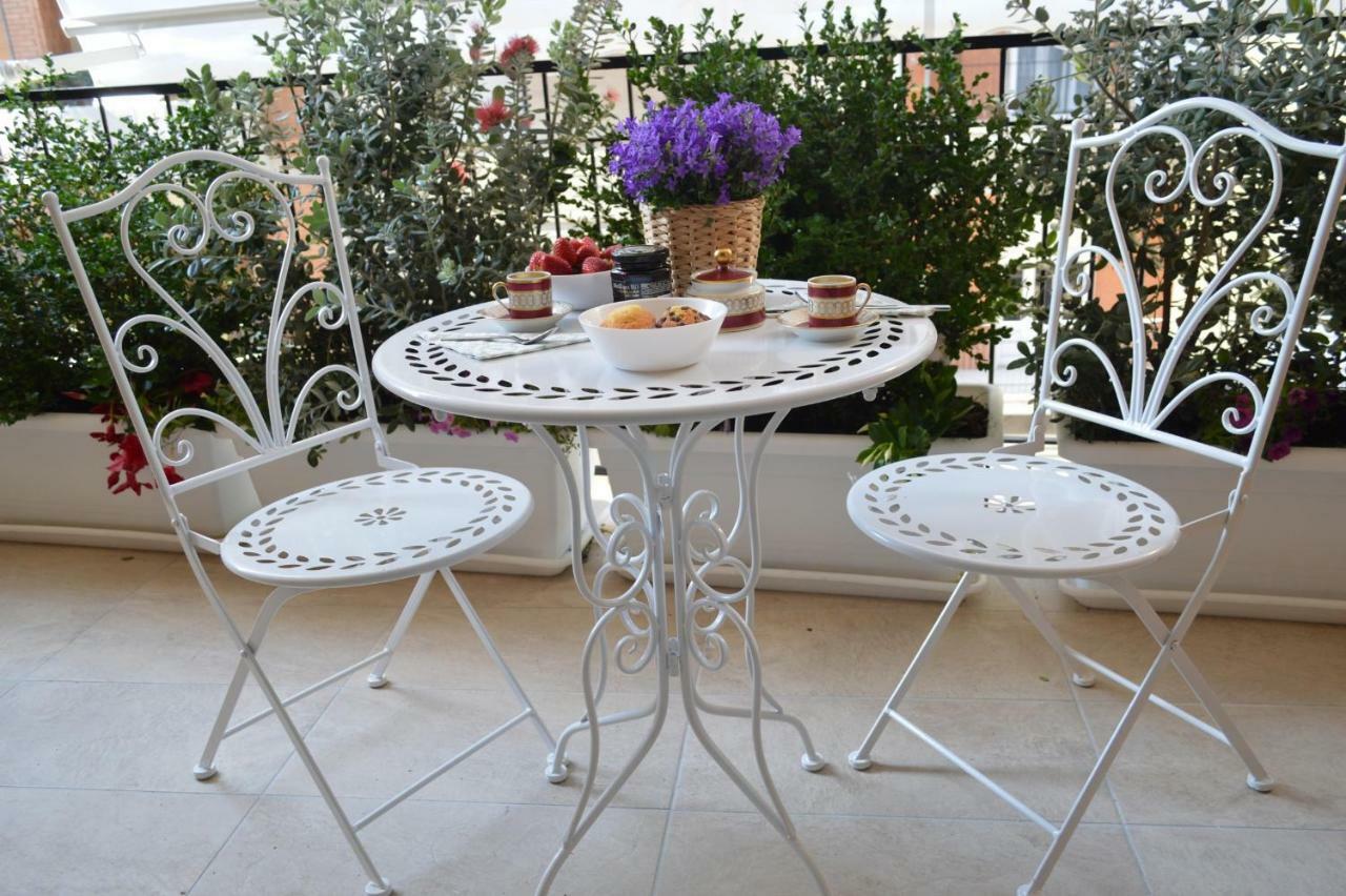 Via Dante Luxury Home Бари Екстериор снимка