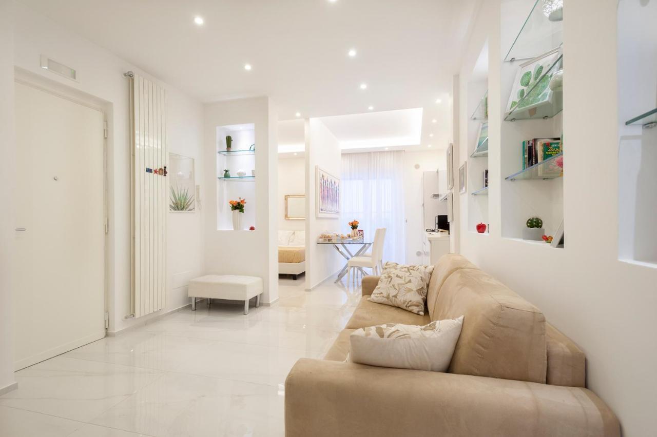 Via Dante Luxury Home Бари Екстериор снимка