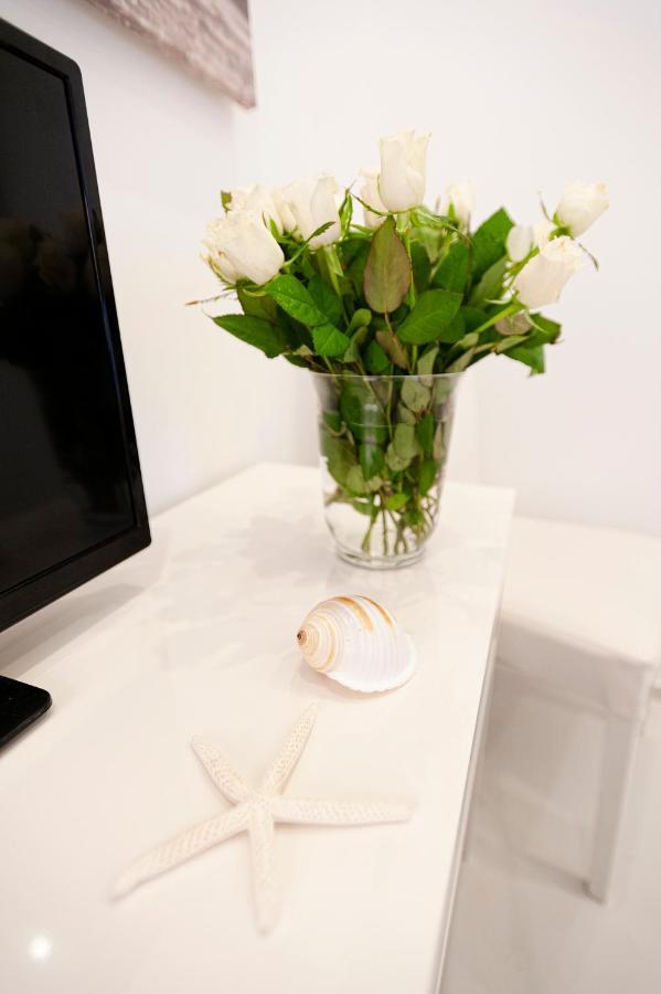 Via Dante Luxury Home Бари Екстериор снимка